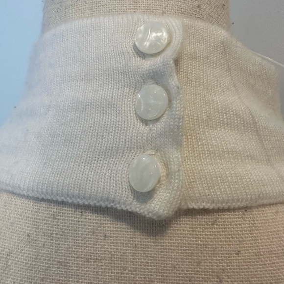 Nicole  Miller Sweater Cream button mock 100% extra fine merino wool NWOT SZ M - Picture 4 of 7